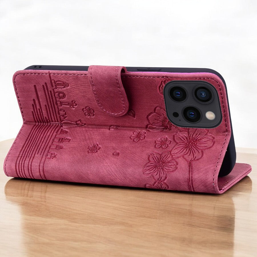 Preklopna torbica "Cats" za iPhone 14 Pro – Infostyle