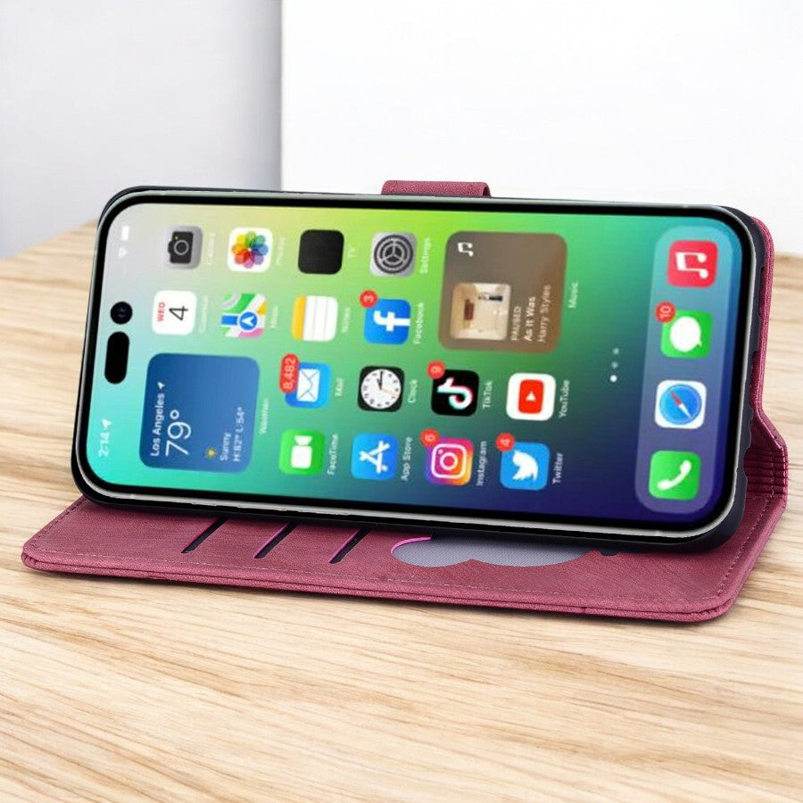 Preklopna torbica "Cats" za iPhone 14 Pro – Infostyle – Vijolična / Umetno usnje + TPU silikon