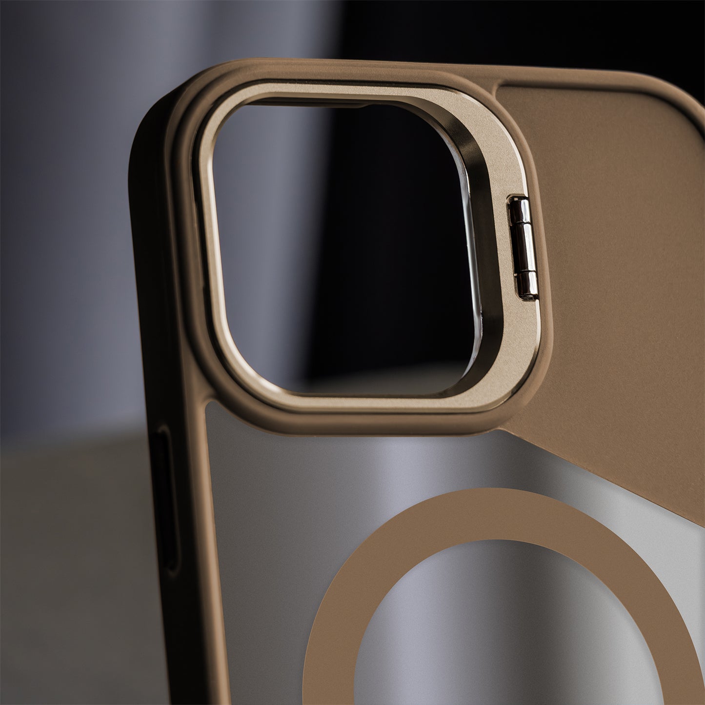 Fusion Mag MagSafe ovitek za iPhone 17 6,3" - rjava