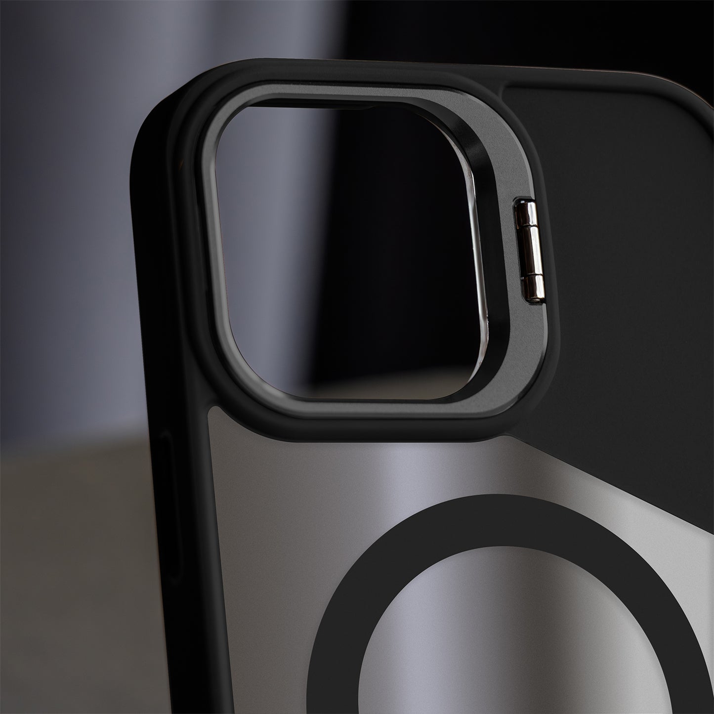 Fusion Mag MagSafe ovitek za iPhone 17 Pro 6,3" - črna