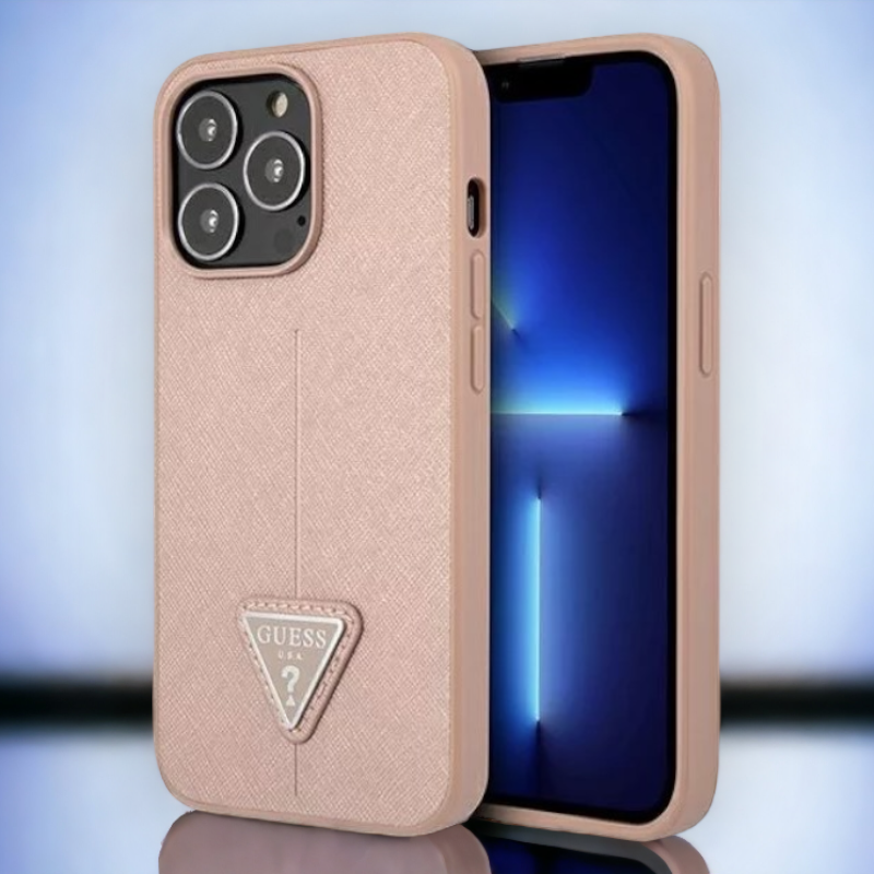 Ovitek Guess "Saffiano Triangle Logo" za iPhone 13/13 Pro - roza (GUHCP13LPSATLP) – Svetlo roza / PC + TPU silikon + Eko