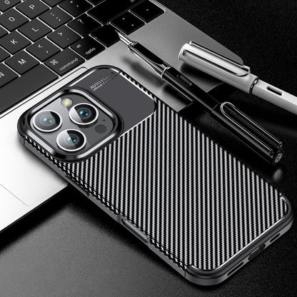 Ovitek za telefon "CarbonFiber" iPhone 16 Pro – Infostyle